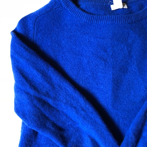 Bright Blue 100% Cashmere Sweater - Picture 2 of 3